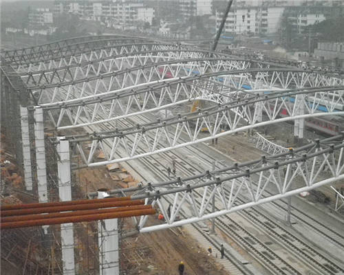 镇江站雨棚管桁架